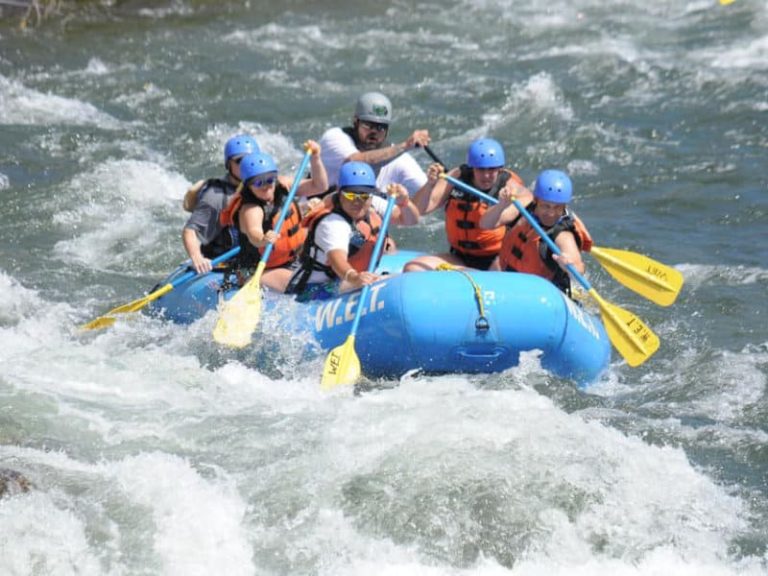 Single Mingle White Water Rafting Trip